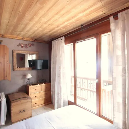 Appartement D'arâches, 3 Pièces, 6 Personnes - Fr-1-572-52 *